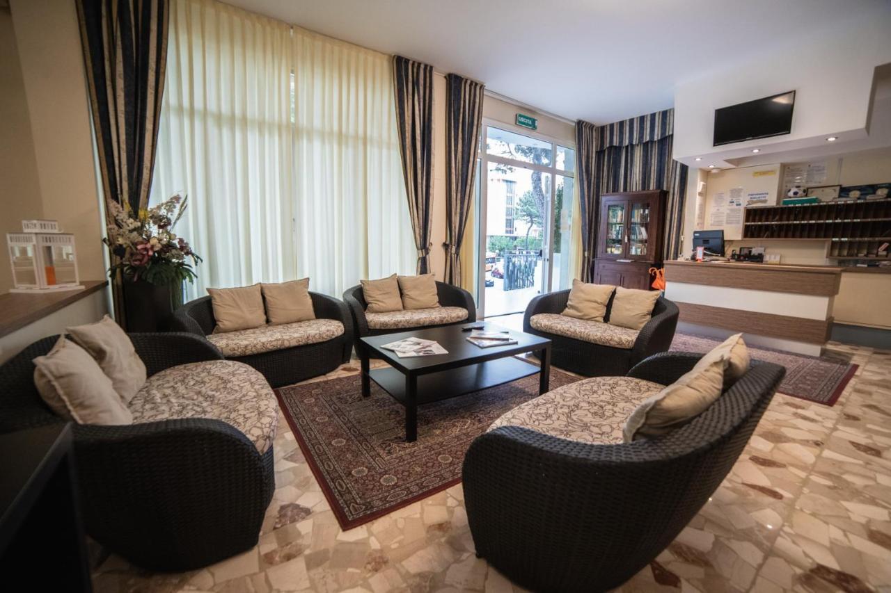 Hotel Sayonara Морской Милан Экстерьер фото